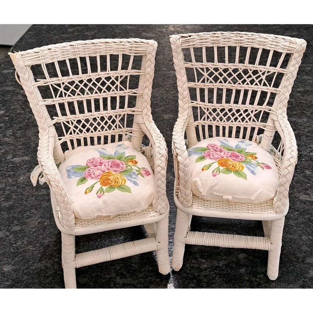 Pleasant Company American Girl Samantha Birthday White Wicker Lawn Chair (2)